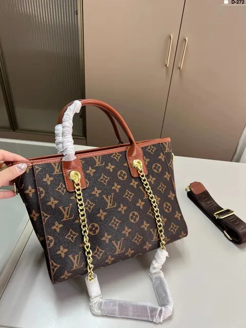 Louis Vuitton Neverfull Monogram Canvas