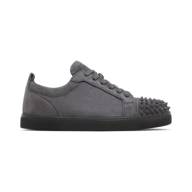 Rivet Smoky