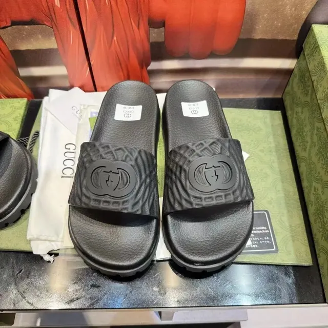 Gucci Slide Sandal GG Logo
