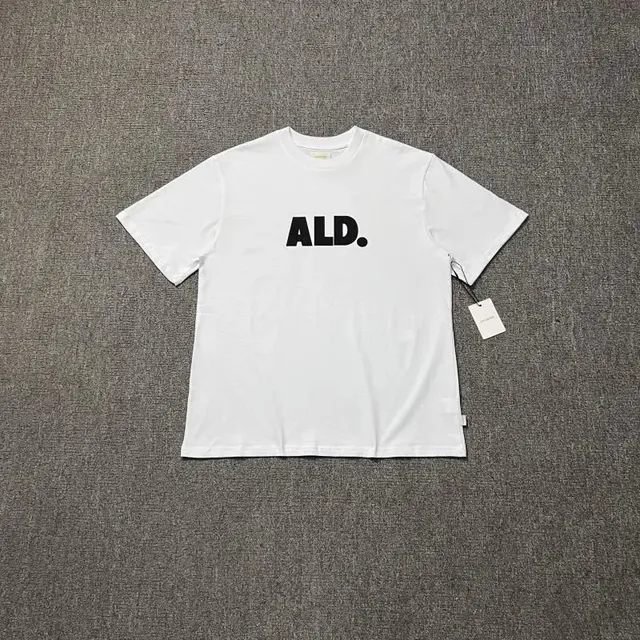 A33 白色