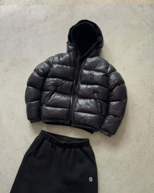 黑色logo棉服