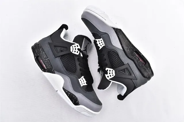 Air Jordan 4 Cool Grey