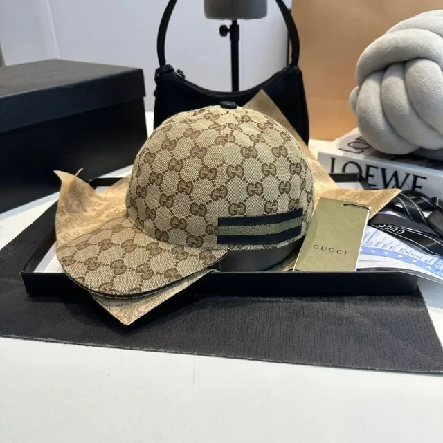 Gucci GG Supreme Cap Web Stripe