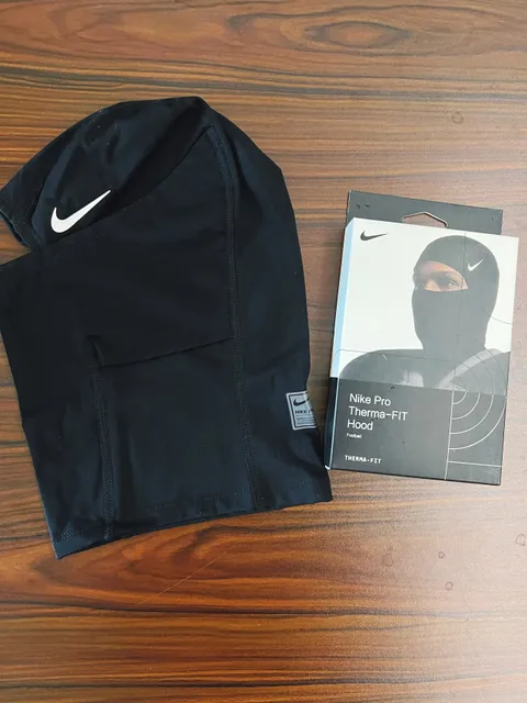 Nike Pro Thermo-FIT Hood Football