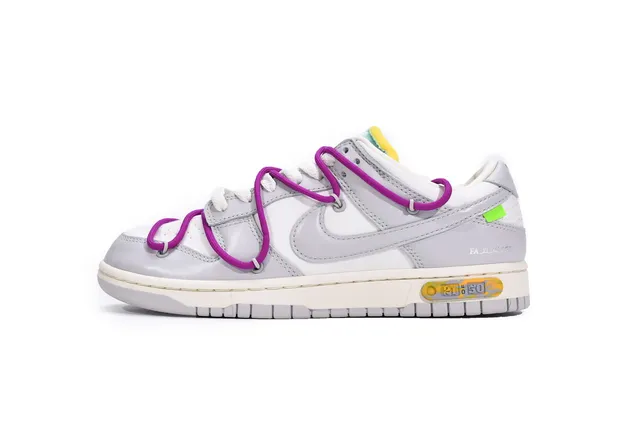 Nike × Off-White Dunk Low