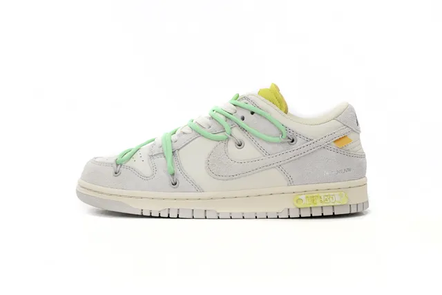Nike × Off-White Dunk Low