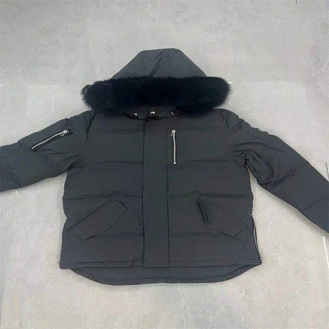 灰色黑毛