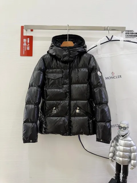 黑色 Black