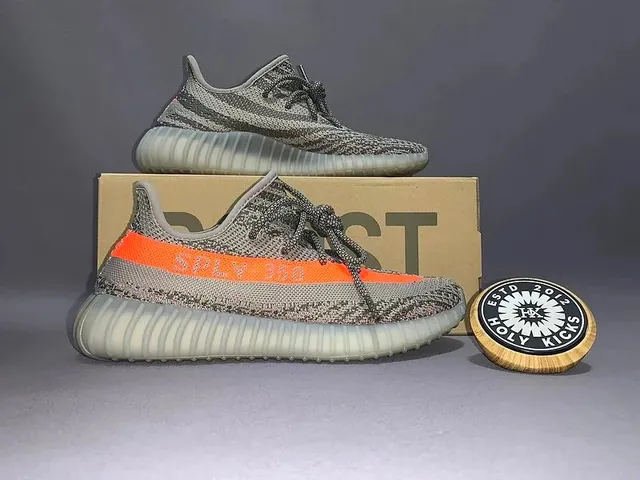 Yeezy Boost 350 V2 Zebra
