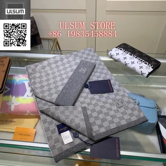 Louis Vuitton Damier Graphite Scarf Checkered Wool