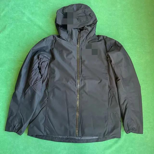 Solano 羽绒服黑色 S-XXL