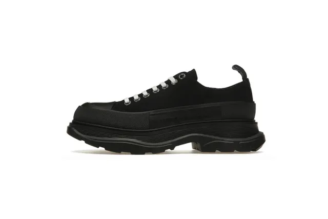 Alexander McQueen Oversized Sneaker Black