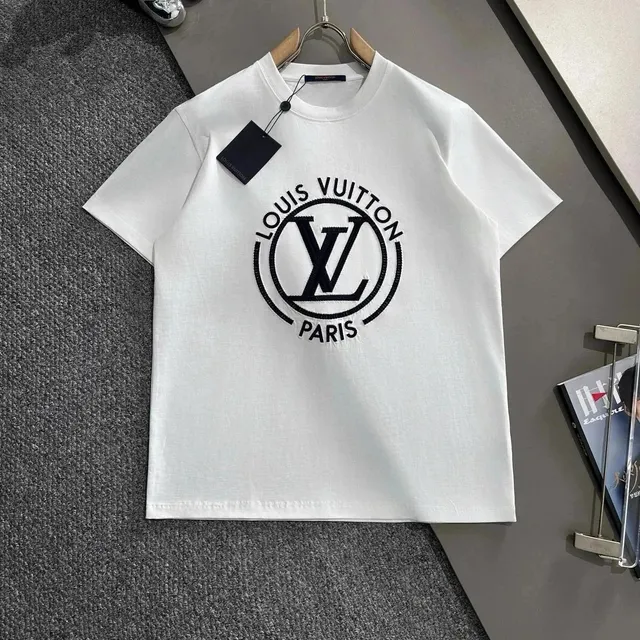Louis Vuitton Logo T-Shirt Embroidered Circle Logo