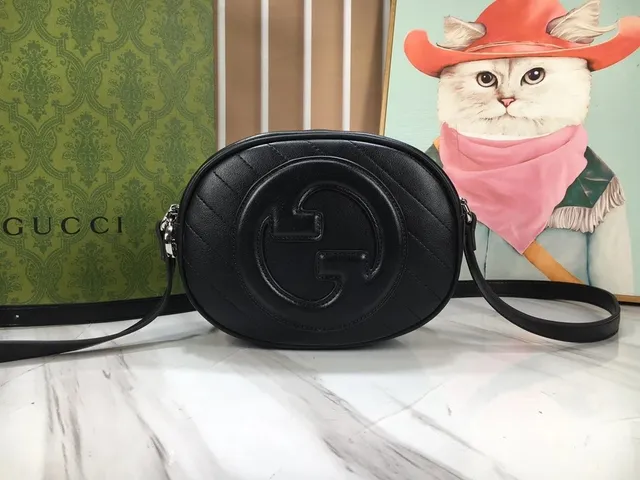 Gucci GG Marmont Mini Matelassé Crossbody Quilted Leather
