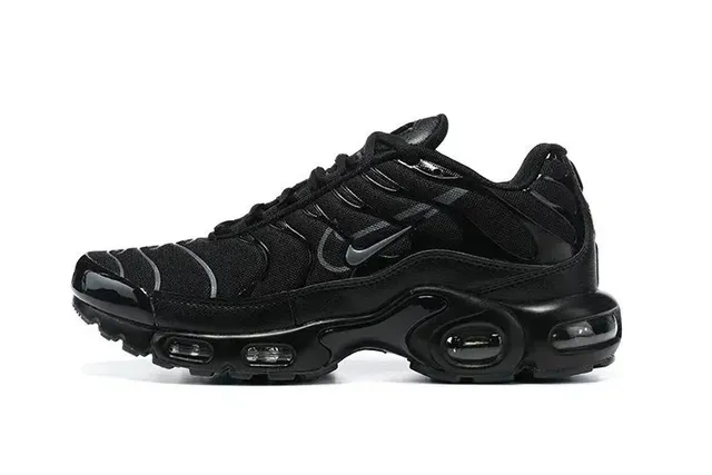 Nike Air Max Plus Triple Black