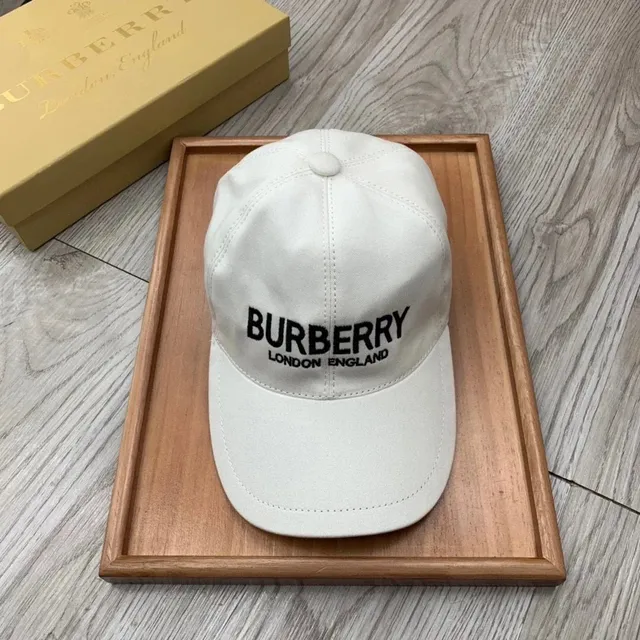 Burberry Baseball Cap Logo Embroidered