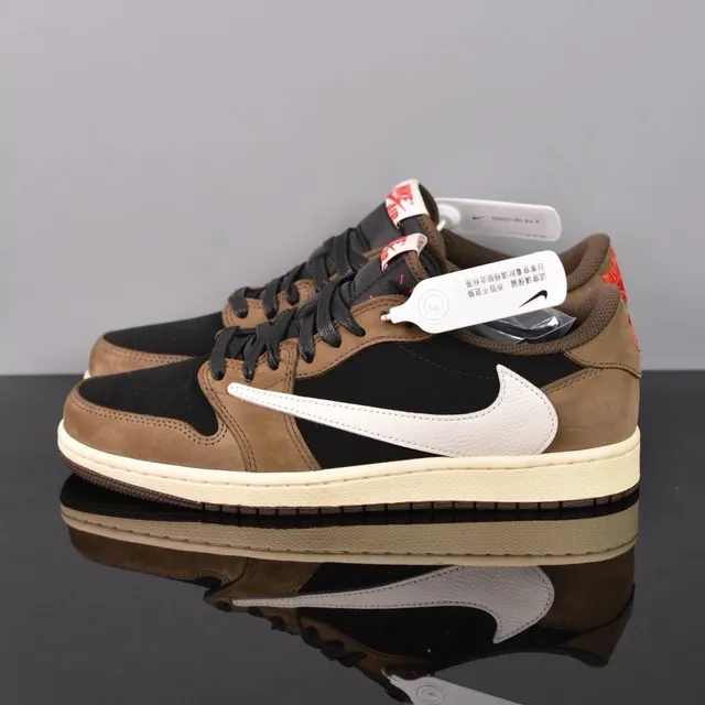 Air Jordan 1 Low Off-White Mocha