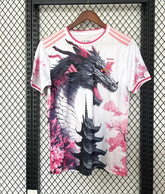 Adidas T-Shirt