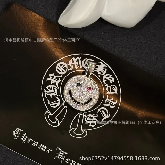 笑脸白金色