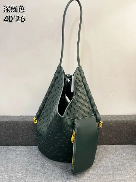 Bottega Veneta Cassette Hobo