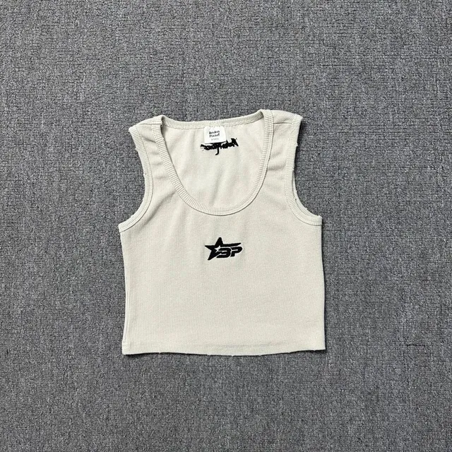 V115 奶杏