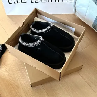 UGG Classic Mini Shearling Trim