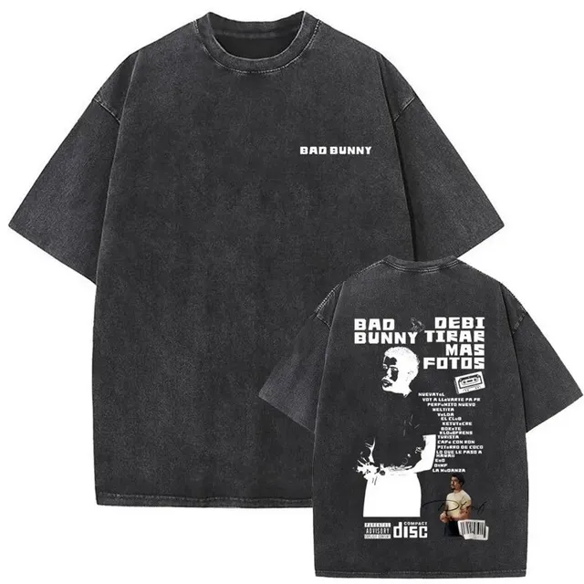 Oversized T-Shirt Bad Bunny 'Debi Bunny Tirar Mas Fotos' Graphic