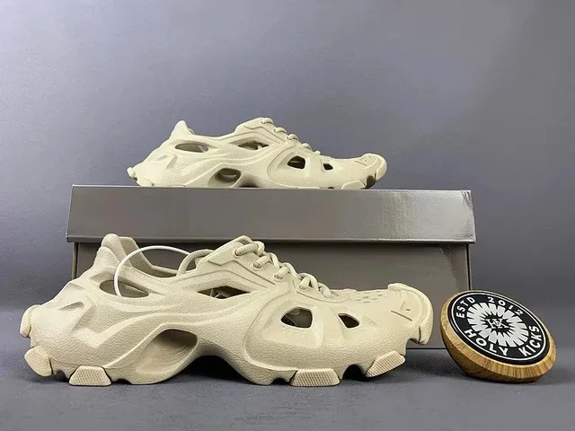 Balenciaga Speed Trainer Triple Beige