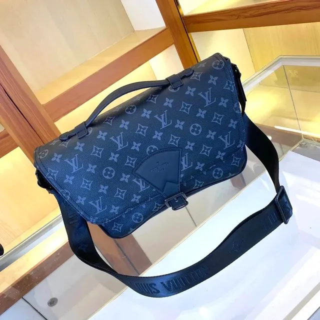 Louis Vuitton On The Go Monogram Eclipse