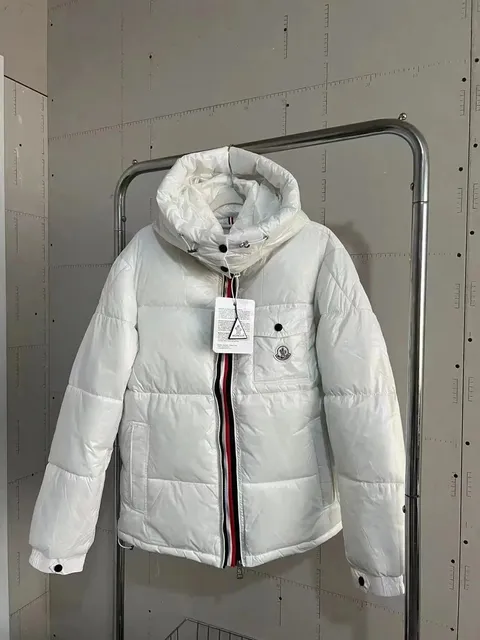 Moncler Quilted Puffer Jacket Classic Logo Stripe