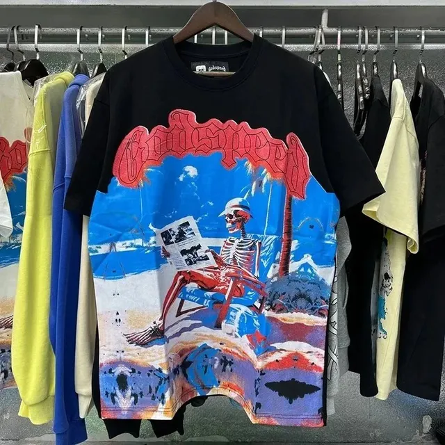 Graphic T-Shirt Skeleton Beach Print