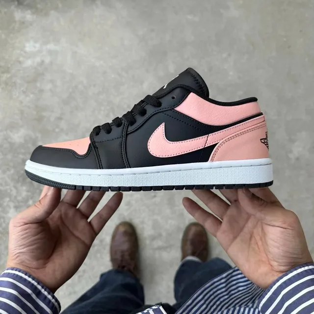 AJ1低帮黑粉553560-034