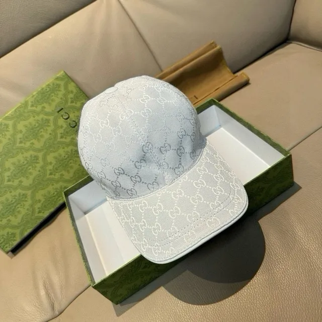 Gucci GG Supreme Cap Monogram Jacquard