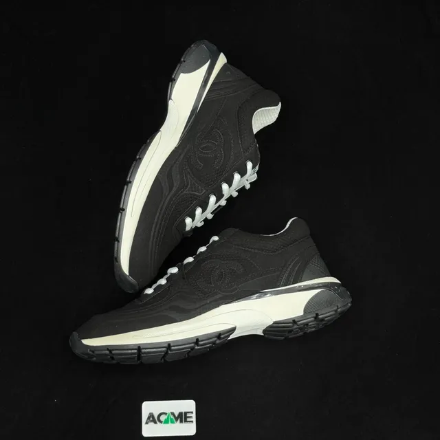 Chanel Sneaker CC Logo