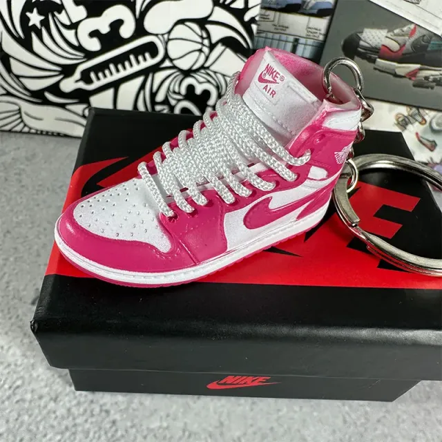 98. white pink toes + box