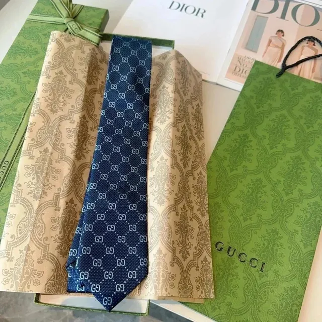 Gucci GG Marmont Tie Monogram Print