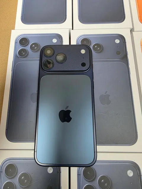 Apple iPhone 15 Pro Titanium Black