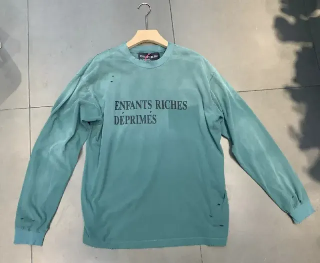 3571 blue long-sleeved t-shirt