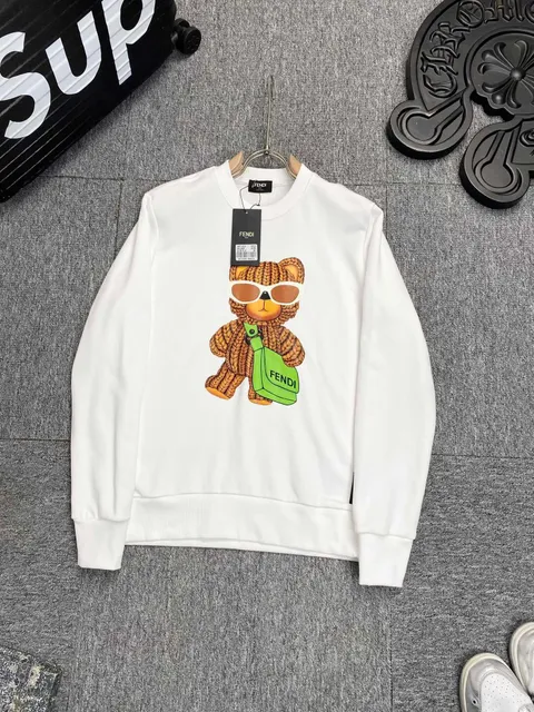 Fendi Crewneck Sweatshirt Bear Graphic