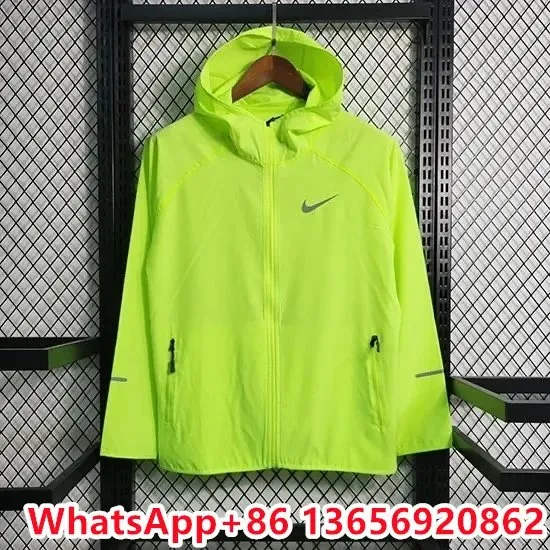 Nike Windrunner Jacket Volt