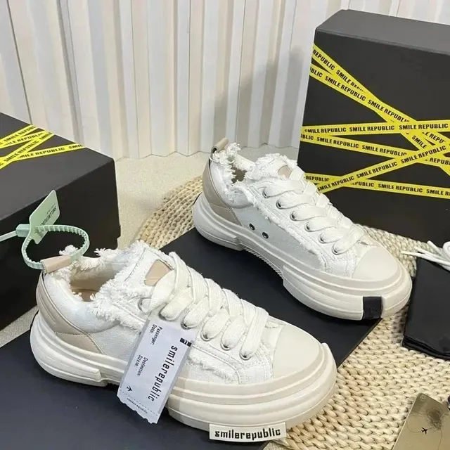 Chunky Sneaker Frayed Denim