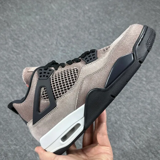 aj4摩卡 308497-200