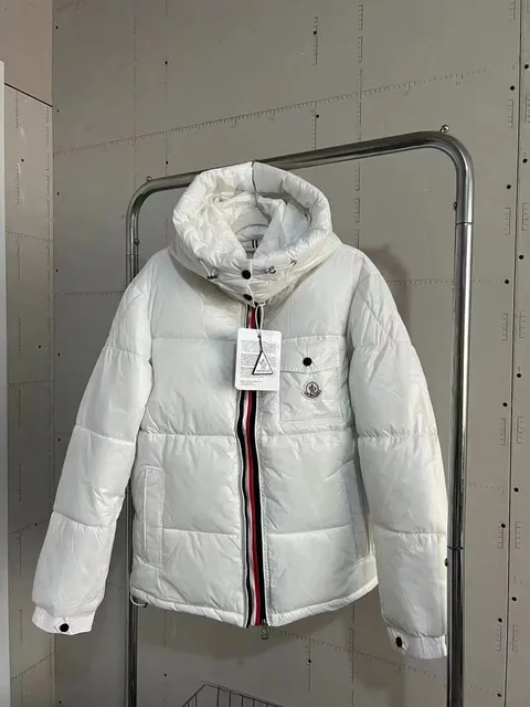 白色红条