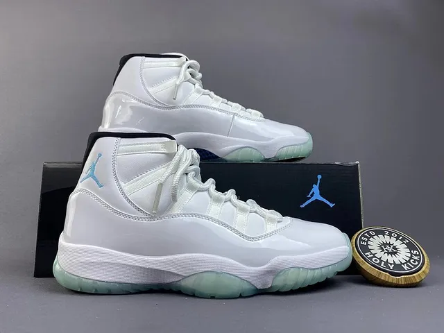 Air Jordan 11 Concord