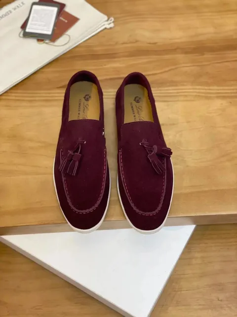 Tassel Loafer Burgundy Suede
