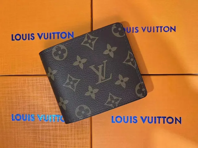 Louis Vuitton Bifold Wallet Monogram Canvas