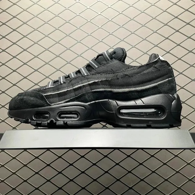 Nike Air Max 95 Triple Black