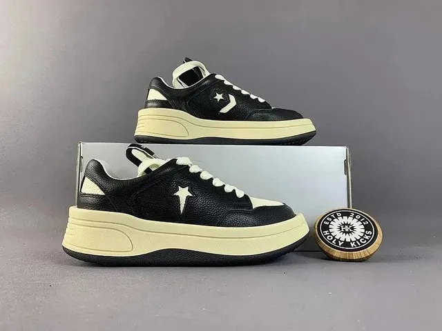 Converse Chuck Taylor All Star Star Logo Platform