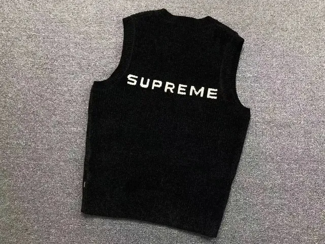 Supreme Knit Vest Box Logo