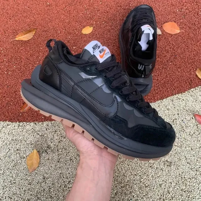 Nike × Sacai VaporWaffle Black Gum